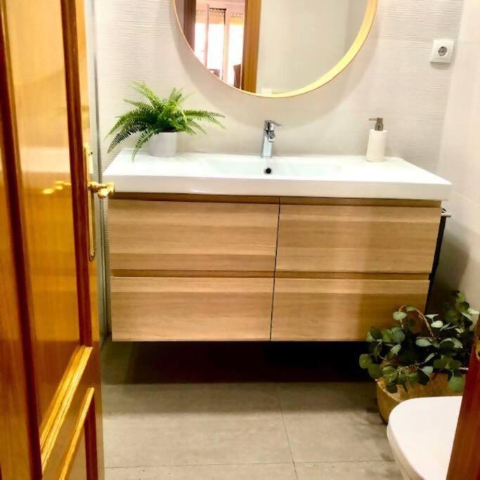 Nuevo Con Piscina A 2 Minutos Estacion Tren Ave Lägenhet Zaragoza Exteriör bild